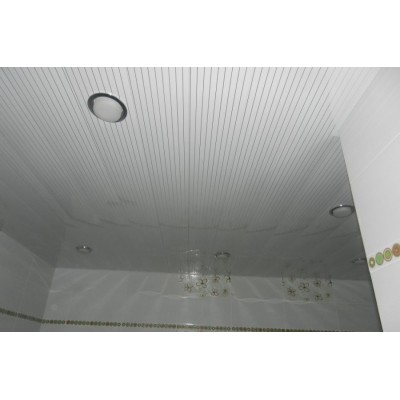 Потолок реечный Cesal S-дизайн B19 белый с хром полосой 100х3000мм